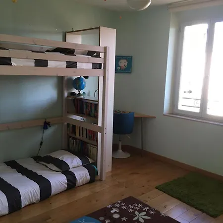 Modern Ambre In Semesterbostad